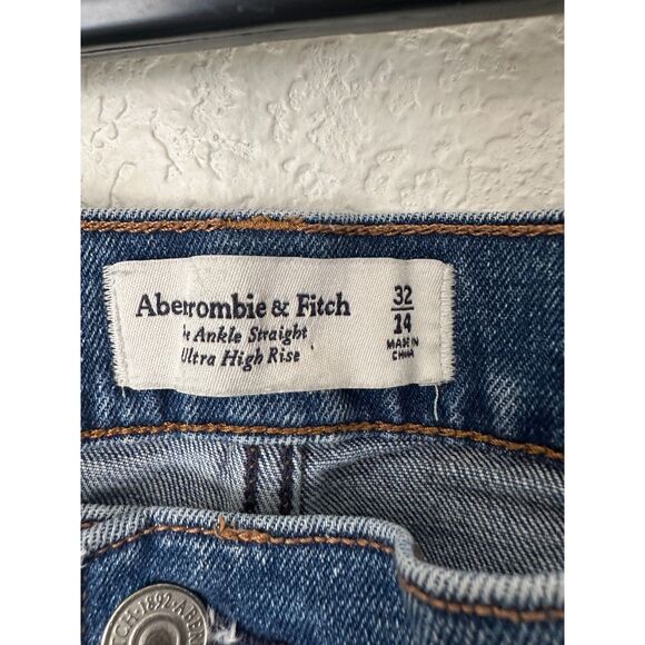 Abercrombie & Fitch Ultra High Rise Ankle Straight Jean Medium Destroy Sz 32/14 - Picture 11 of 12